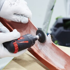 Glätten rauer Kanten der Aufhängung