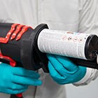 Schritt 3b – DMS-Kartusche am Applikator befestigen