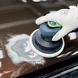 Schleifen des Bereichs mit 3M Cubitron™ II auf einer Schleifmaschine