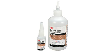 3M Scotch-Weld™ Cyanacrylat-Klebstoffe für die Montage und Befestigung von dekorativen Elementen
