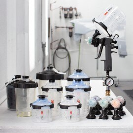 Komponenten eines 3M Hochleistungslackierpistolen-Kits