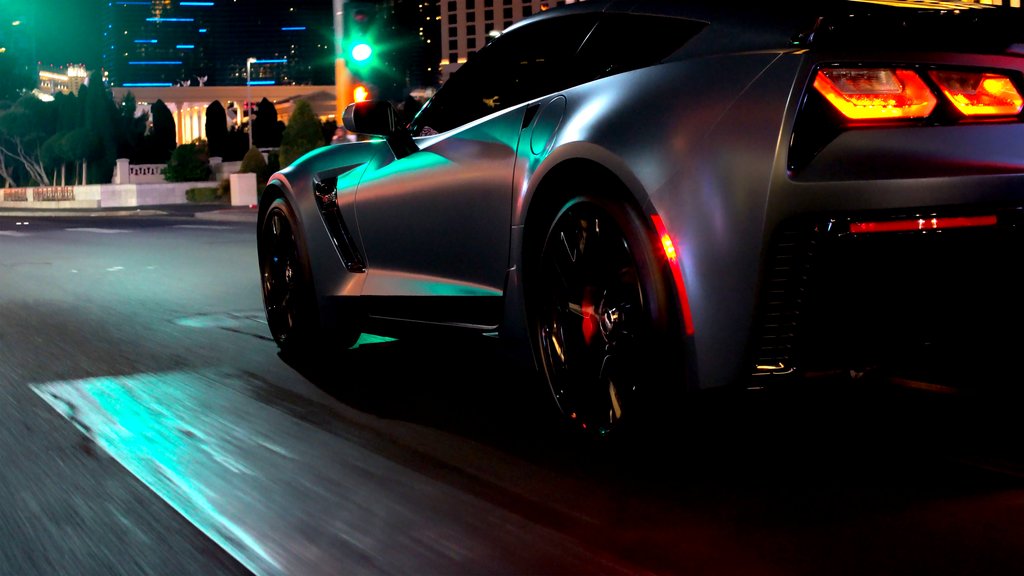 Auto mit Satin Thundercloud Wrap gewickelt