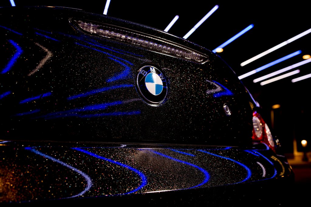 Car Wrapped mit Gloss Galaxy Black Wrap